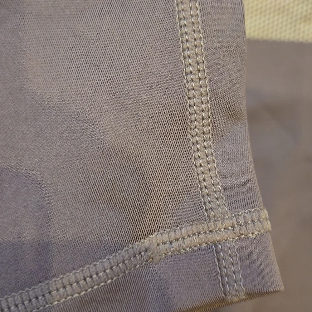New Stronger Label "The Signature One" Falcon Gold Leggings - Picture 9 of 12